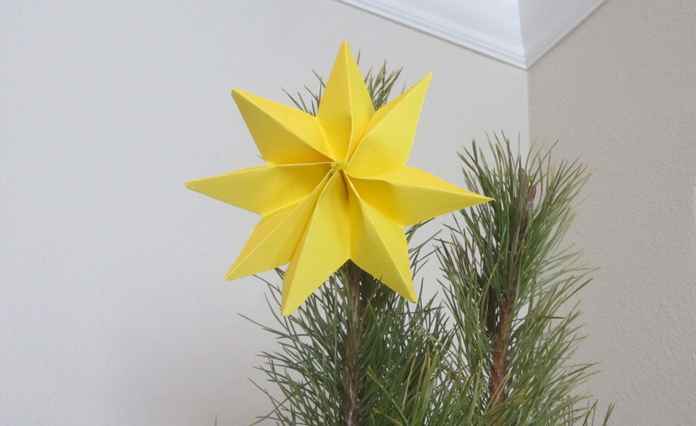 La estrella en un árbol de navidad - trae energía en el Feng Shui