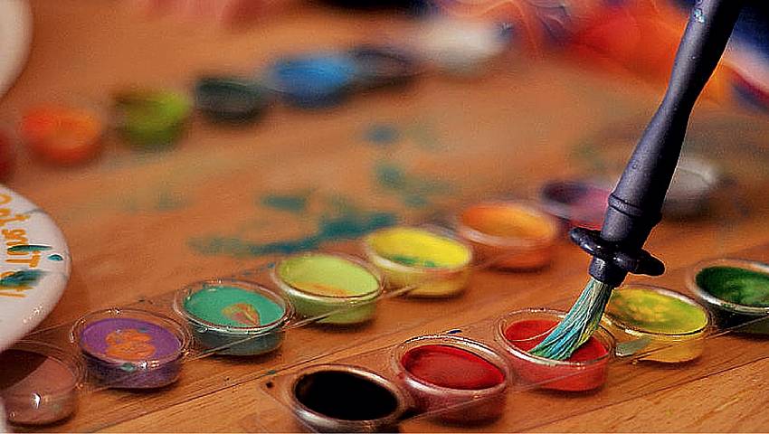 Los colores y las emociones en terapia artística
