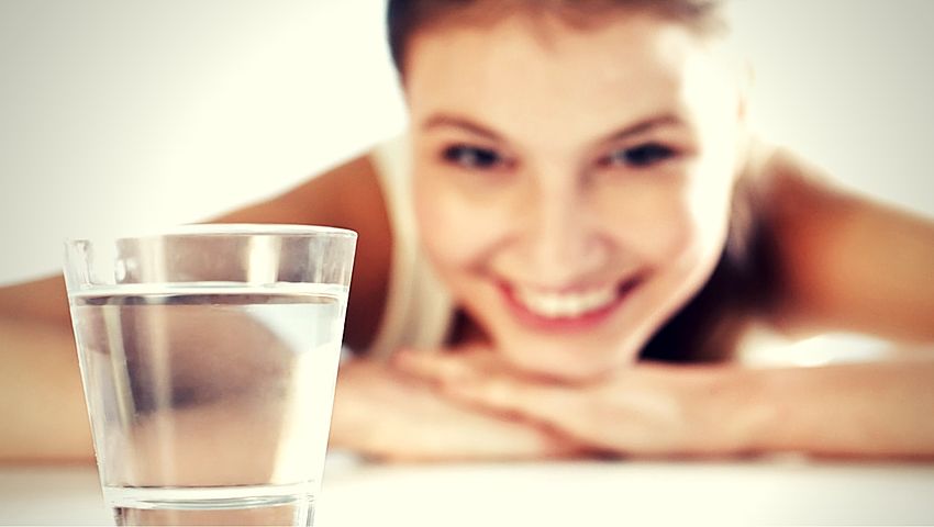 La importancia de beber agua energizada como medicina