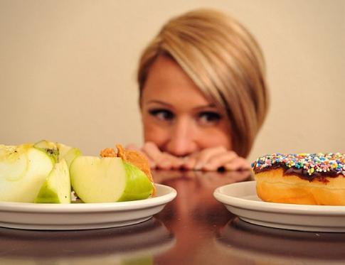 Descubre por qué se pasa hambre, cuando no se debería mientras haces dieta