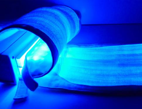 Usos y beneficios de la terapia con LED azul