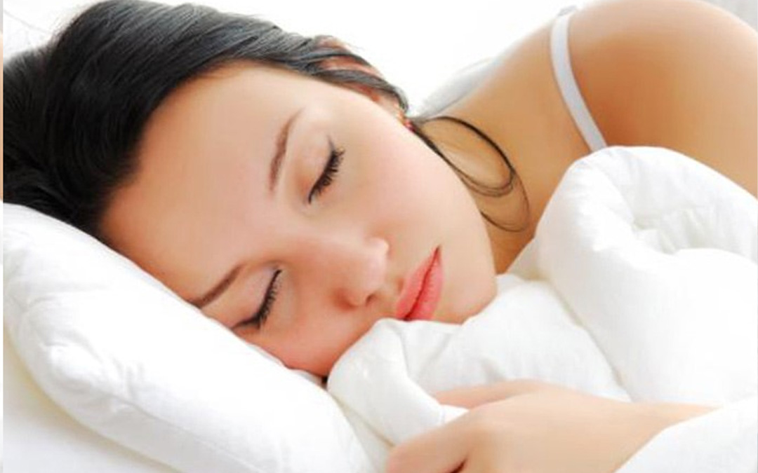 Chica durmiendo profundamente