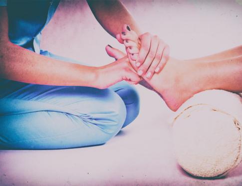 Efectos benéficos de la reflexologia podal en la salud