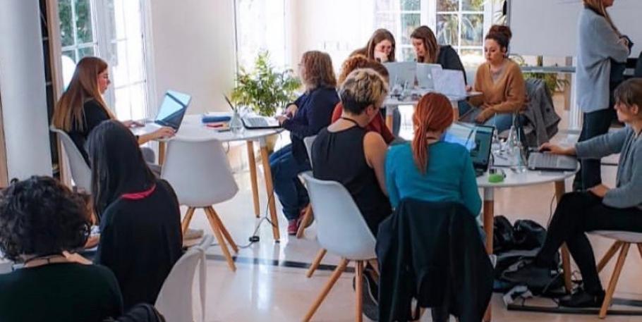 Formación en liderazgo femenino