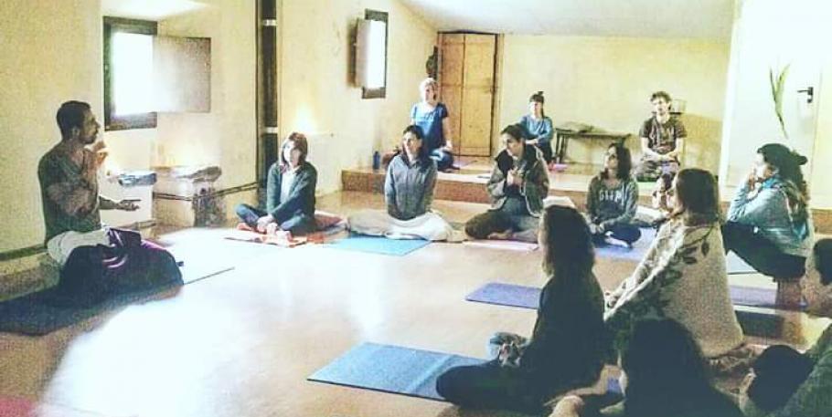 Formación de instructores de Yoga Nidra