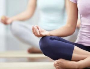 Empieza tus mañanas con hatha vinyasa yoga