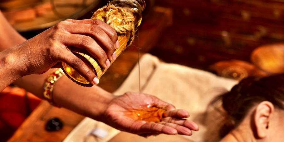 Taller de “bastis y lepas” tratamiento ayurvédico para el dolor