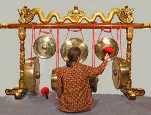 Puja gongs